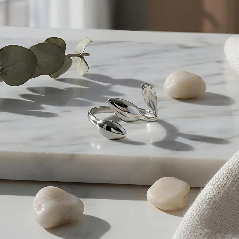 Δαχτυλίδι Ατσάλι Τρία Φύλλα