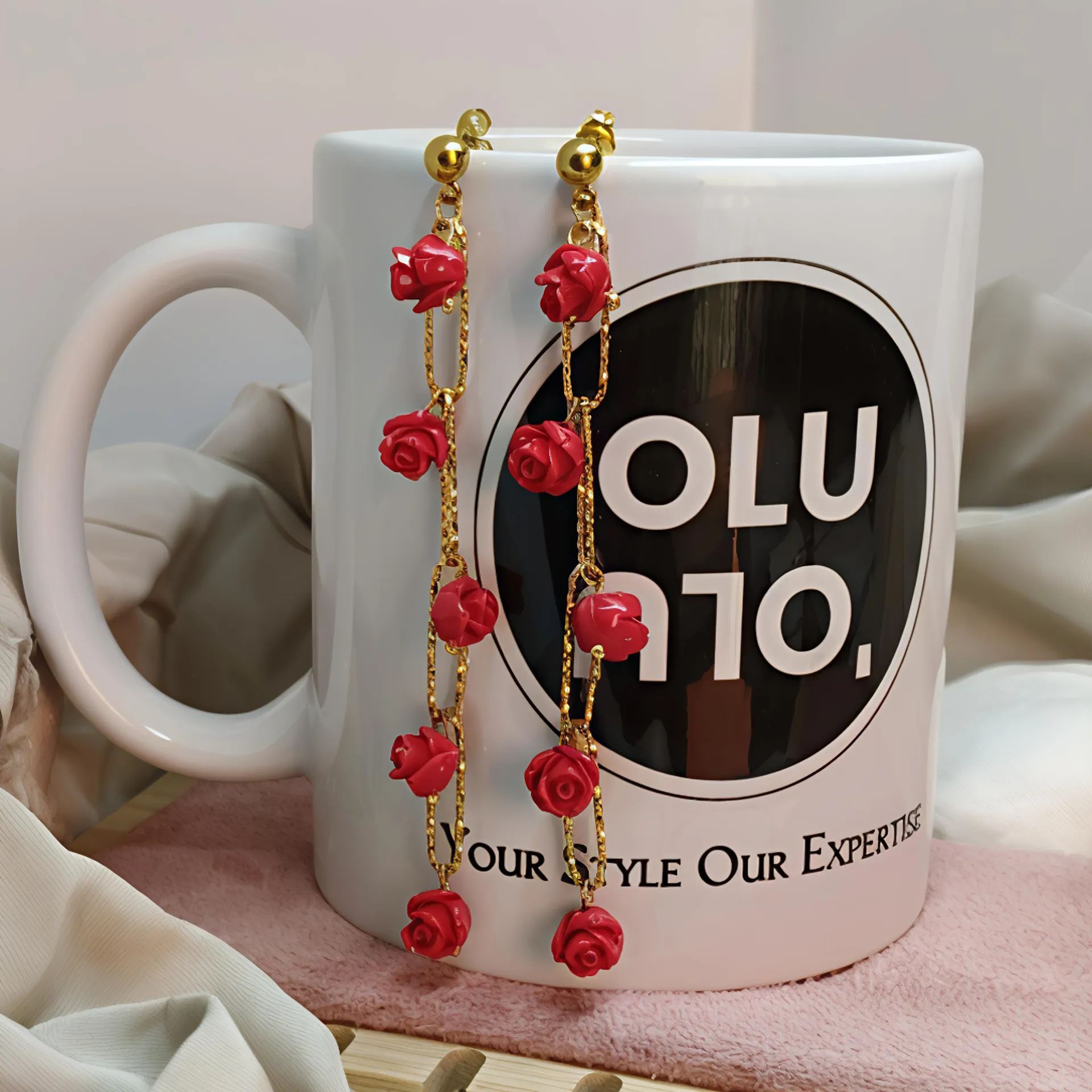 Σκουλαρίκια κρεμαστά με λουλούδια κόκκινα