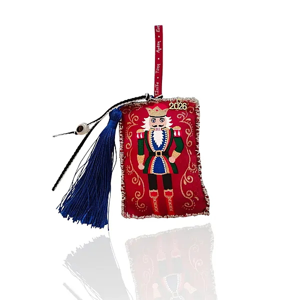 Χειροποίητο Γούρι 2026 Καρυοθραύστης Κόκκινο Χρώμα Υφασμάτινο, Ραμμένο στο Χέρι