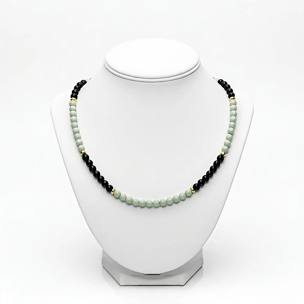 Κολιέ με γυάλινες χάντρες σε πράσινο ελιάς και μαύρο με αλυσίδα επέκτασης