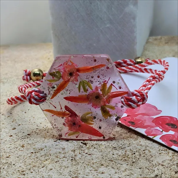 Μαρτάκι Χειροποίητο από Υγρό Γυαλί με Αληθινά Λουλούδια  πολύγωνο