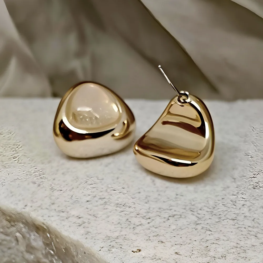 Σκουλαρίκια Ακρυλικά Χρυσά με Λευκή Ιριδίζουσα Ρητίνη και Καρφάκι Ανοξείδωτο Ατσάλι