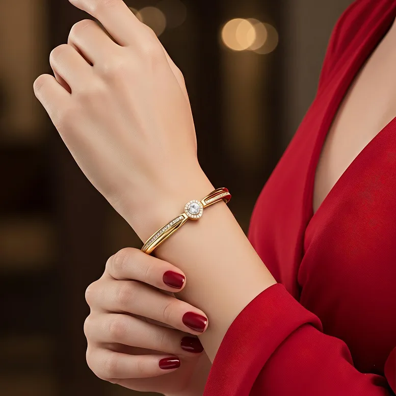 Χρυσό Βραχιόλι Χειροπέδα από Ανοξείδωτο Ατσάλι με Ζιργκόν Καρδιά